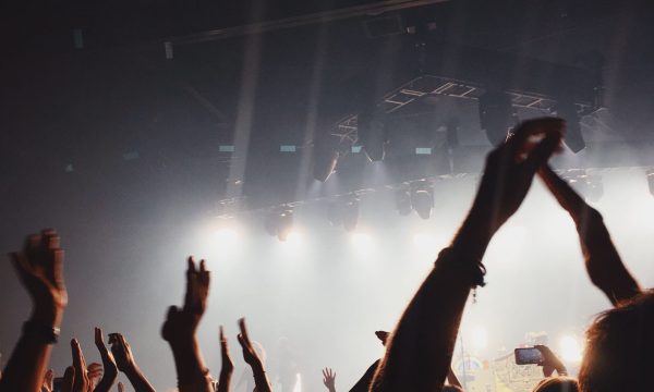 applause-audience-concert-2147029 applause-audience-concert-2147029
