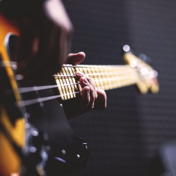 chord-close-up-electric-guitar-96380 chord-close-up-electric-guitar-96380